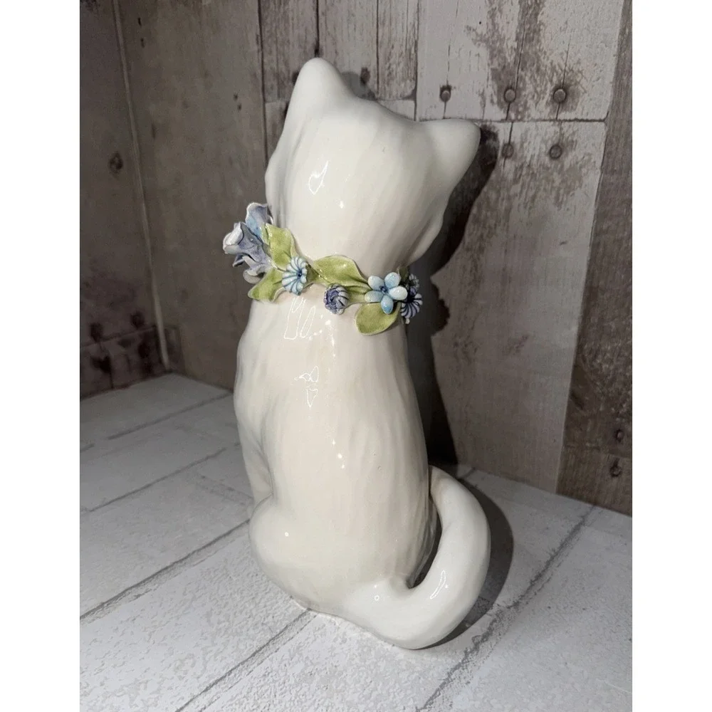 Vintage White Cat Statue Figurine w/ Floral Collar Necklace Made In Italy